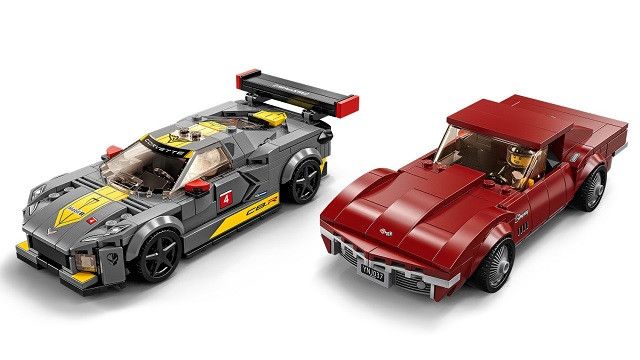 Конструктор LEGO LEGO Швидкісні перегони Chevrolet Corvette C8.R Race Car and 1968 Chevrolet Corvette 76903