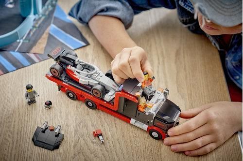 LEGO&reg; City Грузовик для демонстрации F1&reg; с гоночным автомобилем Audi F1&reg; 60493