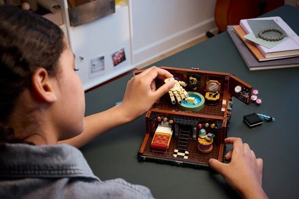 Конструктор LEGO Wednesday Квартира Речі