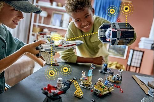 LEGO&reg; Star Wars&trade; SMART Play&trade;: Винищувач TIE Дарта Вейдера 75421