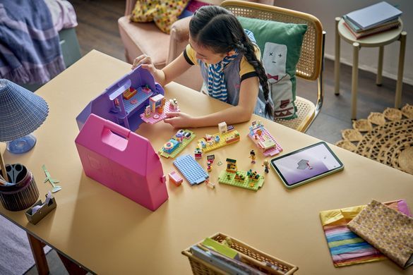 LEGO&reg; Friends Ляльковий будиночок-валіза для творчої гри Набір для конструювання 42697
