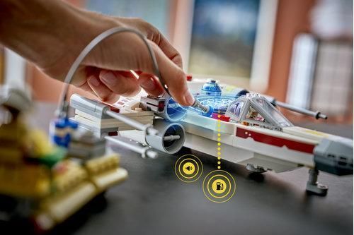 LEGO&reg; Star Wars&trade; SMART Play&trade;: X-Wing Люка (Червоний-5) 75423