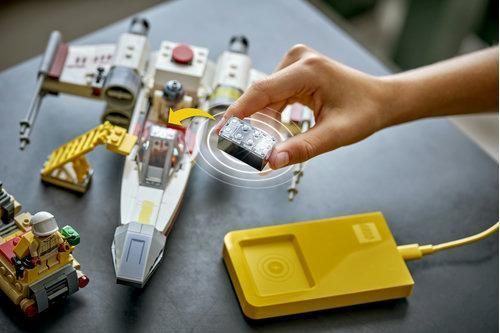 LEGO&reg; Star Wars&trade; SMART Play&trade;: X-Wing Люка (Червоний-5) 75423