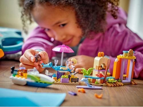 Конструктор LEGO Friends Творча валіза для подорожей і відпочинку на пляжі 42672