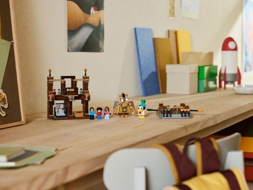 Конструктор LEGO Minecraft Бійцівський ринг у лісовому маєтку 21272