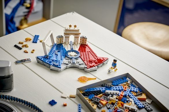 LEGO&reg; Editions Кіліан Мбаппе &mdash; найкращі моменти футбольних матчів 43013