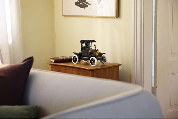 LEGO&reg; Icons Ford Model T (11376)