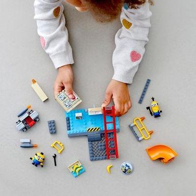 Конструктор LEGO Minions Міньйони в лабораторії Гру 75546
