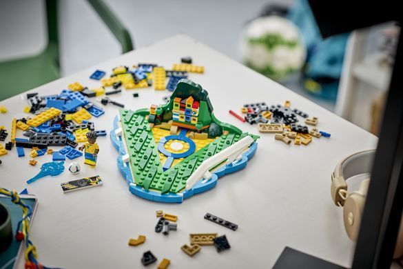 LEGO&reg; Editions Вінісіус Жуніор &mdash; найкращі моменти футбольних матчів 43027