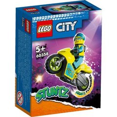 Конструктор LEGO® LEGO City Каскадерський кібермотоцикл 13 деталей (60358)