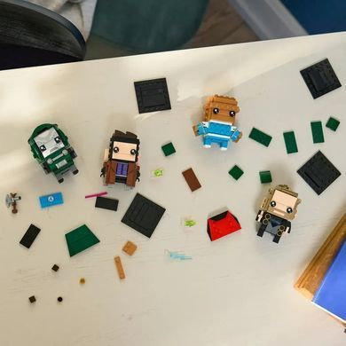 LEGO&reg; BrickHeadz&trade; &laquo;Месники: Герої та лиходії Судного дня&raquo; 40880