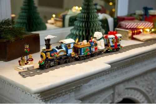 LEGO&reg; Icons Святковий експрес (10361)
