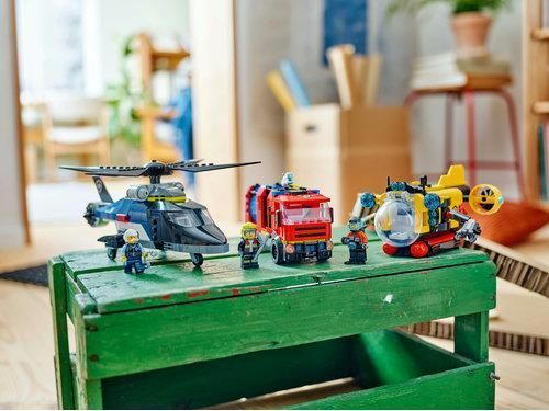 Конструктор LEGO City Ремікс вертольотів, пожежних машин і підводних човнів 60462