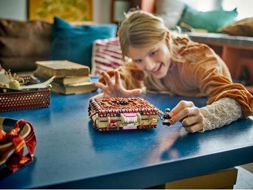 LEGO&reg; Harry PotterTM Кусливая страшная книга ужасайте, Волшебная игрушка 76449