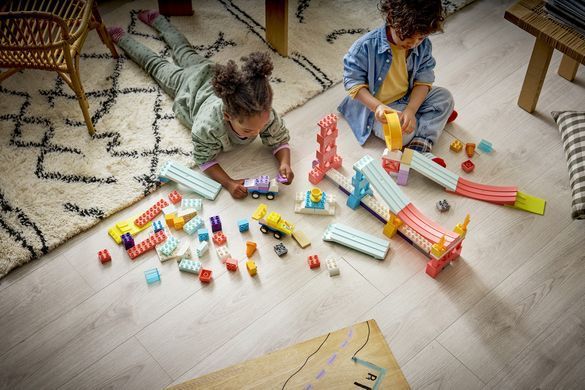 LEGO&reg; DUPLO&reg; Місто 3 в 1 Цікаві гірки та трампліни з автомобілями 10478