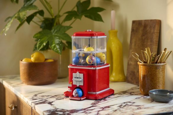 LEGO&reg; Ideas Торговый автомат с минифигурками 21358