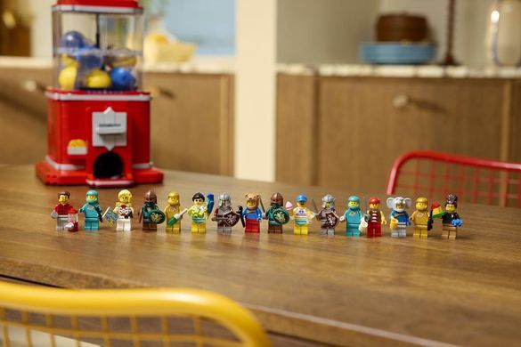 LEGO&reg; Ideas Торговый автомат с минифигурками 21358