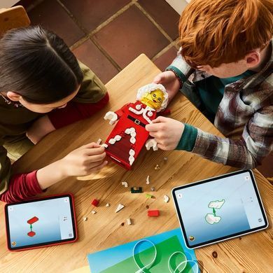 LEGO&reg; Icons Увеличенная минифигурка миссис Клаус 40875