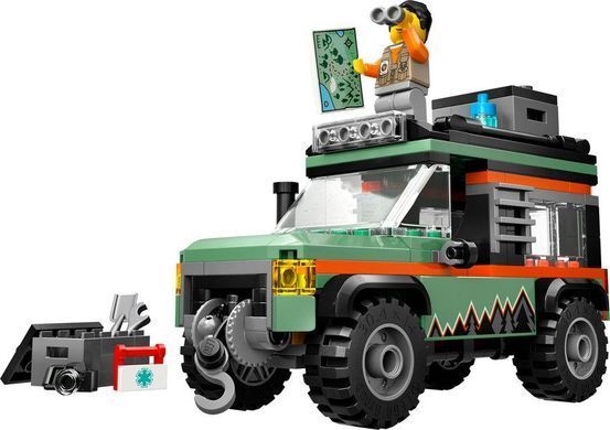 Конструктор LEGO City Позашляхова гірська вантажівка 4x4 60447