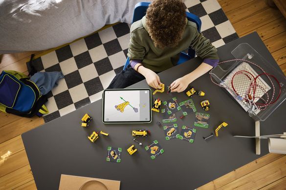 LEGO&reg; Technic Потужні машини 42233