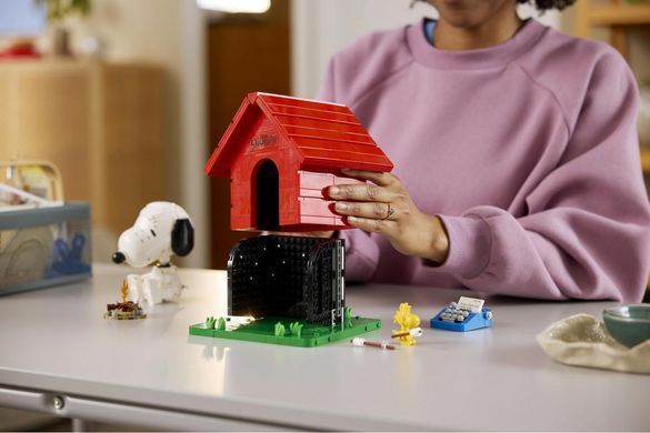 LEGO&reg; Ideas &laquo;Дрібнота&raquo;: будка Снупі Набір 21368