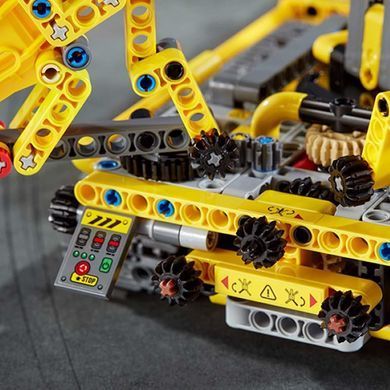 Конструктор LEGO Technic Компактный гусеничный подъемный кран 42097