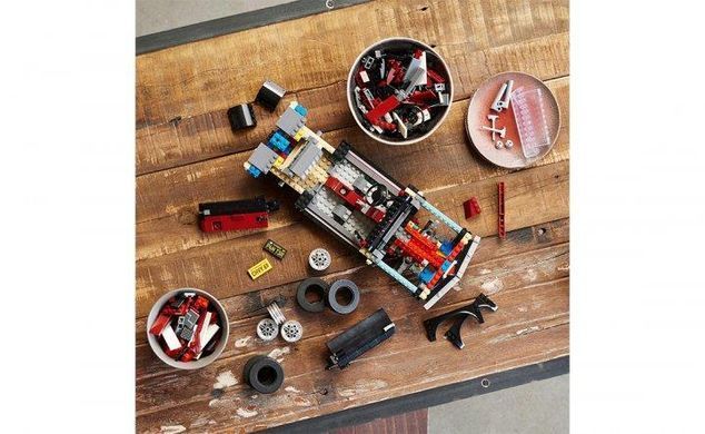 Конструктор LEGO Icons Chevrolet Camaro Z28 10304