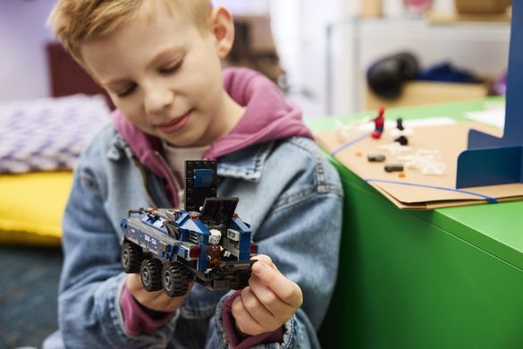 LEGO&reg; ǀ Marvel Переслідування Людиною-Павуком машини для перевезення злочинців 76349