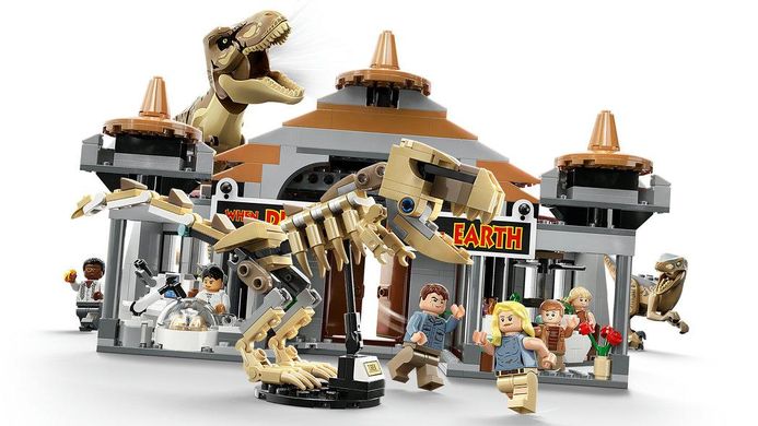LEGO Jurassic World Центр посетителей: Атака тиранозавра и раптора 76961