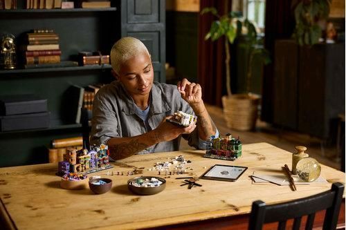 Конструктор LEGO Harry Potter Алея Діаґон. Чаклунські крамниці 76444