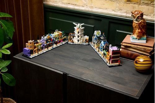 Конструктор LEGO Harry Potter Алея Діаґон. Чаклунські крамниці 76444