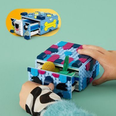 Конструктор LEGO&reg; DOTS Креативний ящик &laquo;Тварини&raquo; 643 деталей (41805)