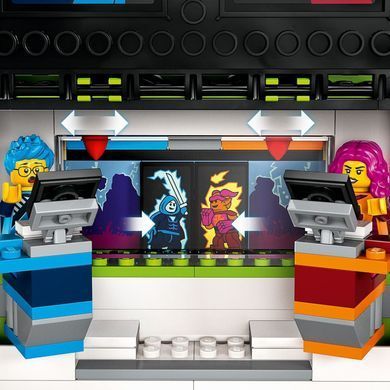 Конструктор LEGO&reg; LEGO City Вантажівка для ігрового турне 344 деталей (60388)