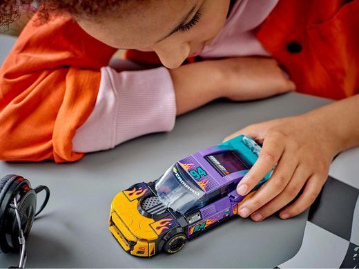 LEGO&reg; Speed ​​Champions NASCAR&reg; Next Gen Шевроле Camaro ZL1 76935