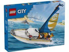 Конструктор LEGO City Вітрильний човен (60438)