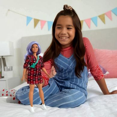 Лялька Barbie Fashionistas із ліловим волоссям у червоній картатій сукні GRB49