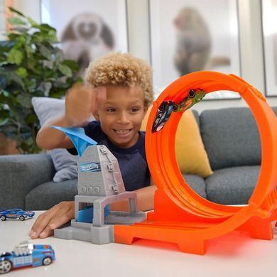 Ігровий набір "Чемпіон із трюків у петлі" Hot Wheels