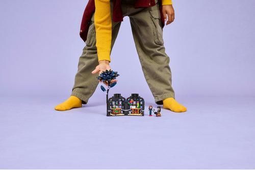 LEGO&reg; Wednesday Квітка чорної жоржини подарунок на Геловін, декор для кімнати зі штучних рослин 76784
