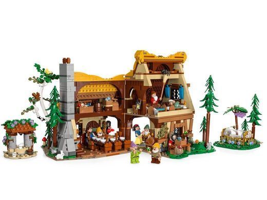 Конструктор Lego Disney Хижина Белоснежки и семи гномов 43242