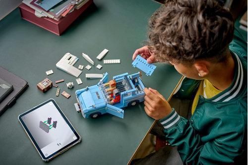 LEGO Harry Potter Зачарований летючий Форд &laquo;Англія&raquo; 76470