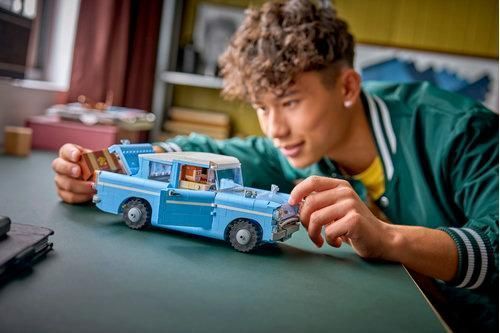 LEGO Harry Potter Зачарований летючий Форд &laquo;Англія&raquo; 76470