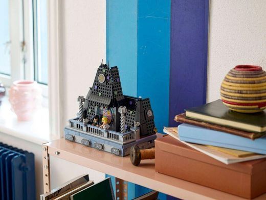 LEGO&reg; Wednesday: Кімната Венздей та Енід. Подарунковий набір 76781