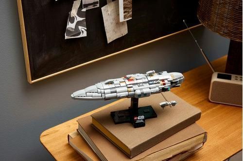 Конструктор LEGO Star Wars Home One Starcruiser 75405