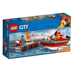 Конструктор LEGO City Пожар на причале 60213