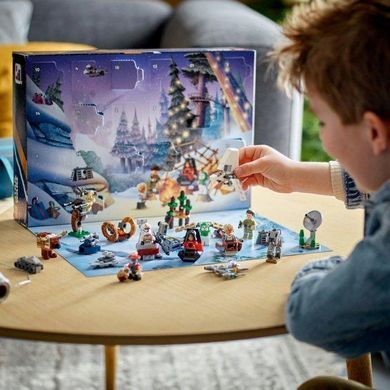Конструктор LEGO Star Wars Новогодний адвент календарь на 2023 год 320 деталей 75366
