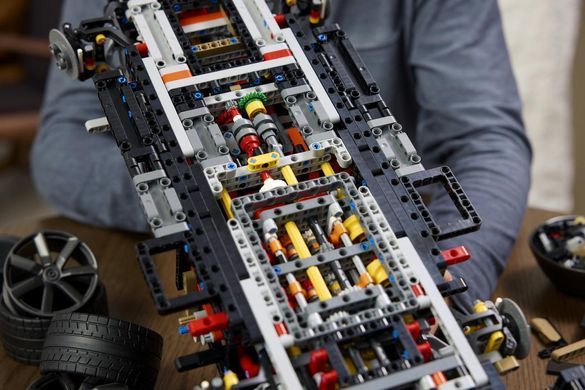 LEGO&reg; Technic Мегакар Koenigsegg Sadair's Spear 42232