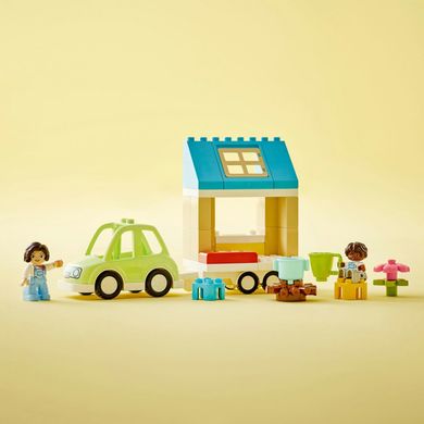 Конструктор LEGO® DUPLO Town Сімейний будинок на колесах 31 деталей (10986)