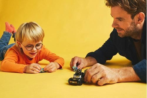 Конструктор LEGO Super Heroes Бэтмен и Бэтмобиль против мистера Фриза 76301