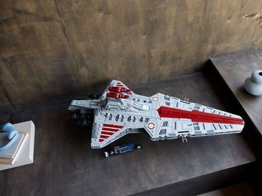 Конструктор LEGO Star Wars Зоряний крейсер Республіки класу Венатор (75367)