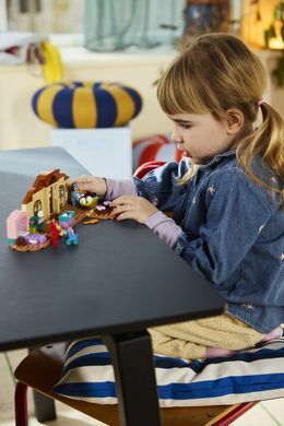 LEGO&reg; Bluey Школа з Расті та Блуї Конструктор 11221
